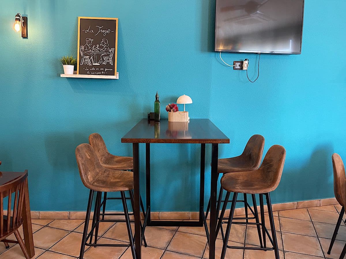 4 bedroom Hotel for sale in Lucainena de las Torres - € 370,000 (Ref: 9729254)