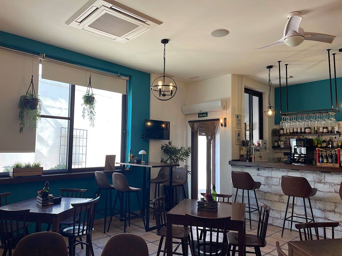 4 bedroom Hotel for sale in Lucainena de las Torres - € 370,000 (Ref: 9729254)