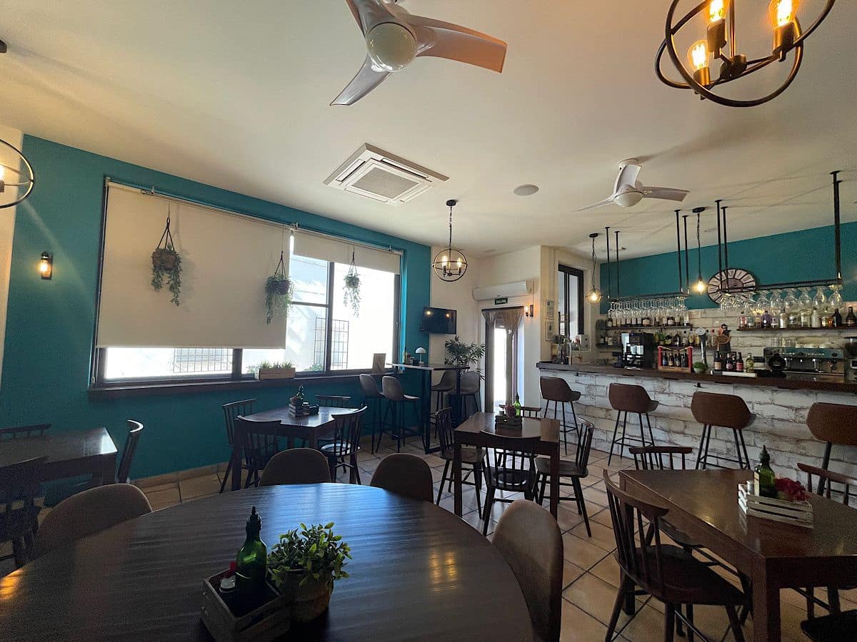 4 bedroom Hotel for sale in Lucainena de las Torres - € 370,000 (Ref: 9729254)