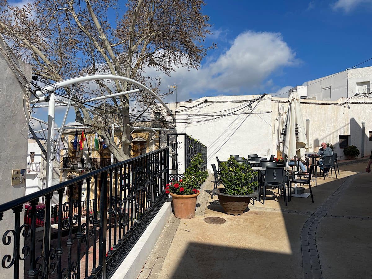 4 bedroom Hotel for sale in Lucainena de las Torres - € 370,000 (Ref: 9729254)