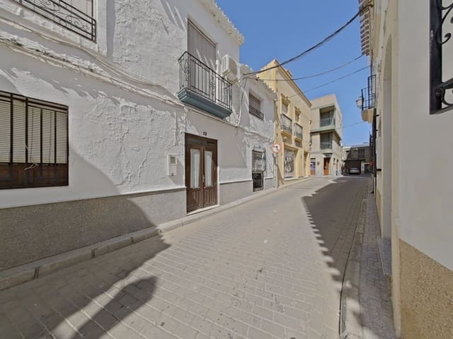Casa de 3 habitaciones en Sorbas en venta - 59.000 € (Ref: 9794362)
