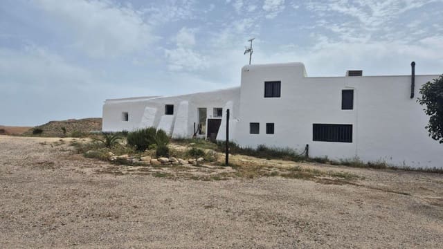 4 bedroom Finca/Country House for sale in El Cabo de Gata, Almería city - € 864,000 (Ref: 9811406)