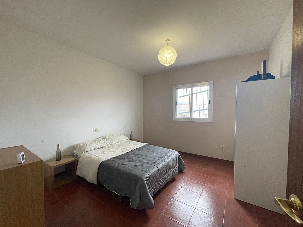 6 bedroom Finca/Country House for sale in Tabernas - € 165,000 (Ref: 9827088)