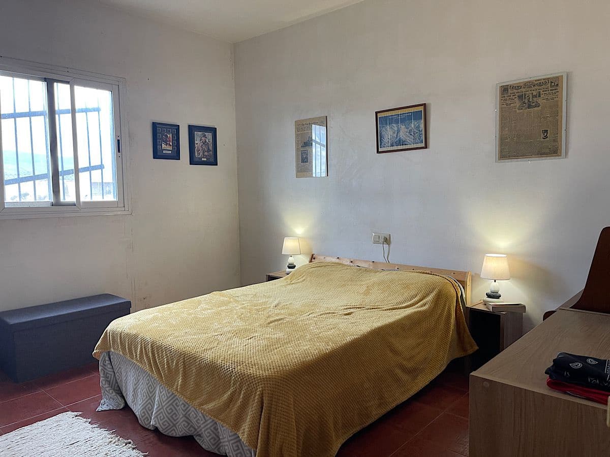 6 bedroom Finca/Country House for sale in Tabernas - € 165,000 (Ref: 9827088)