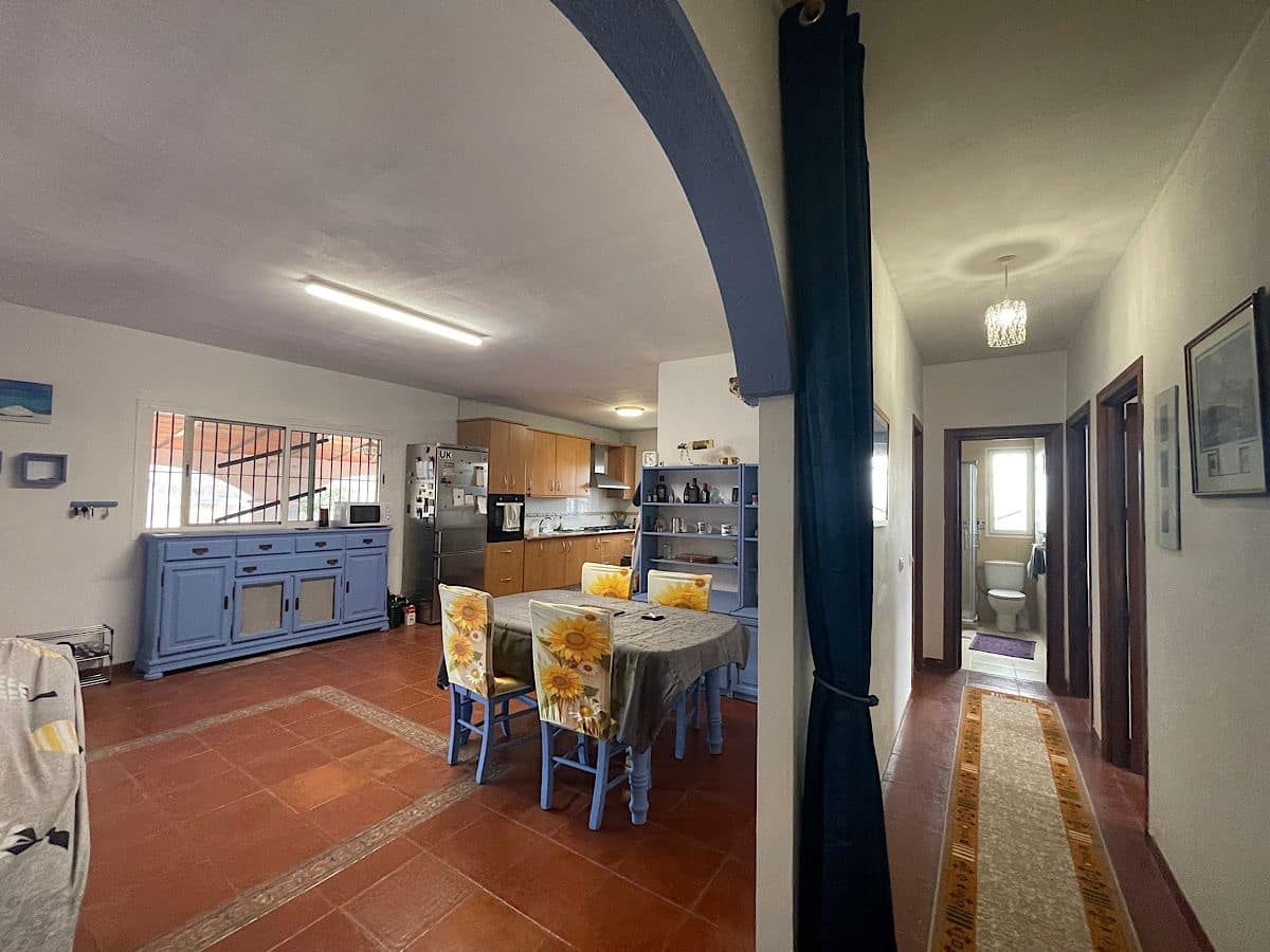 6 bedroom Finca/Country House for sale in Tabernas - € 165,000 (Ref: 9827088)