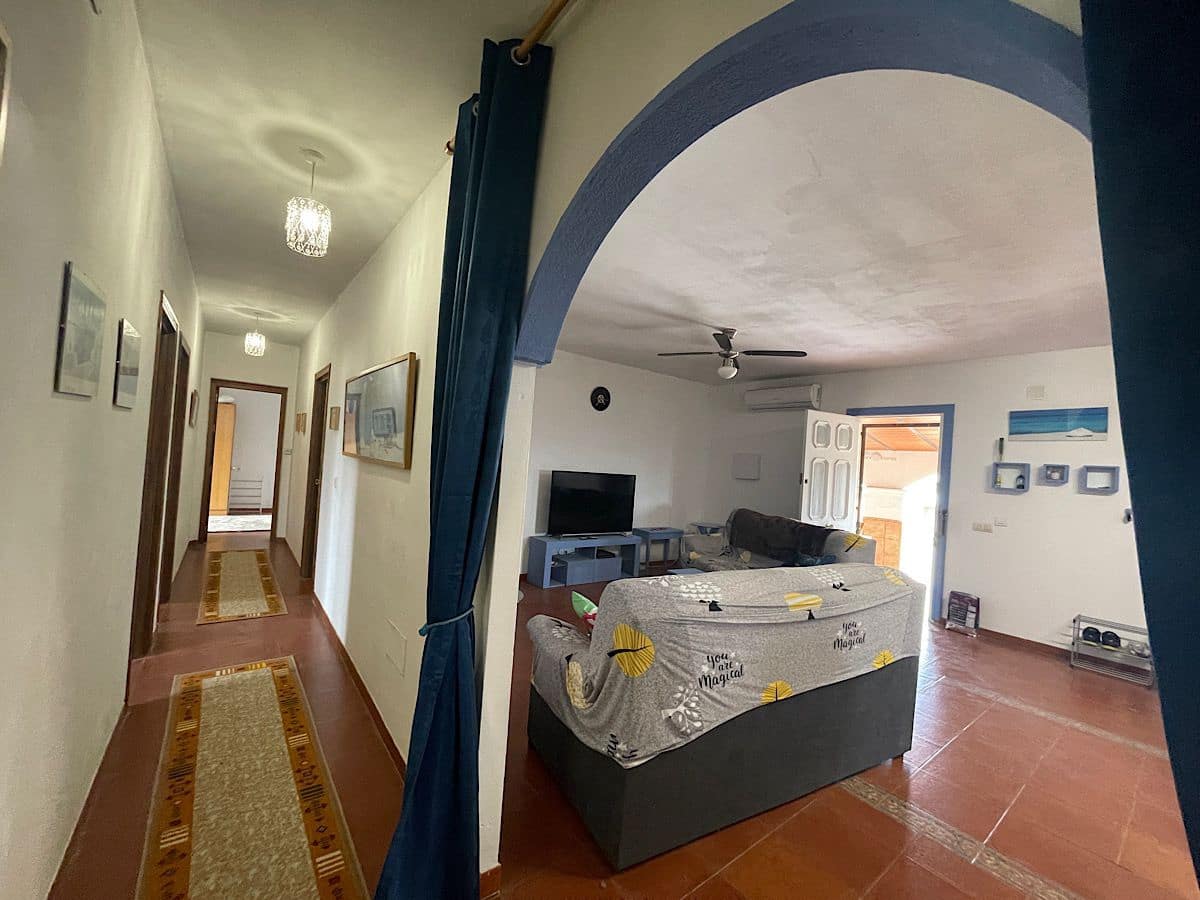 6 bedroom Finca/Country House for sale in Tabernas - € 165,000 (Ref: 9827088)