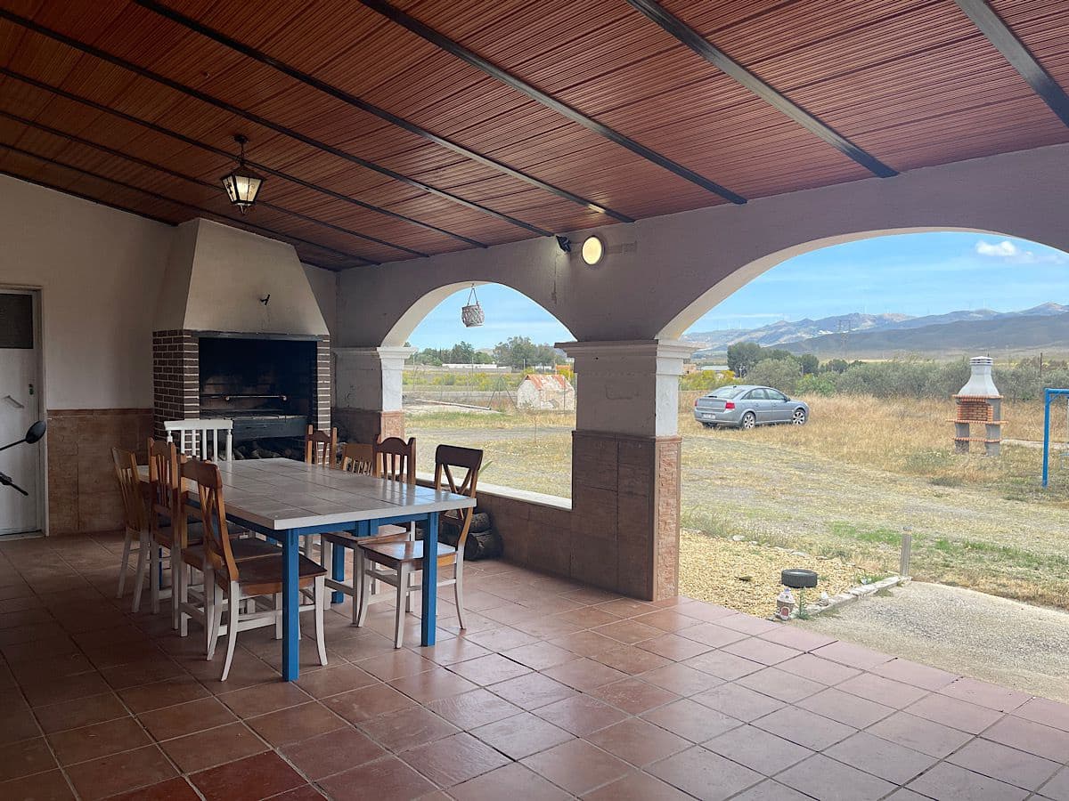 6 bedroom Finca/Country House for sale in Tabernas - € 165,000 (Ref: 9827088)