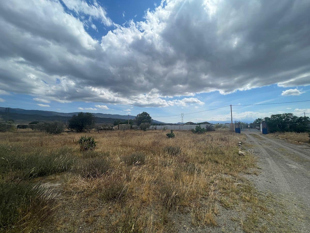 6 bedroom Finca/Country House for sale in Tabernas - € 165,000 (Ref: 9827088)