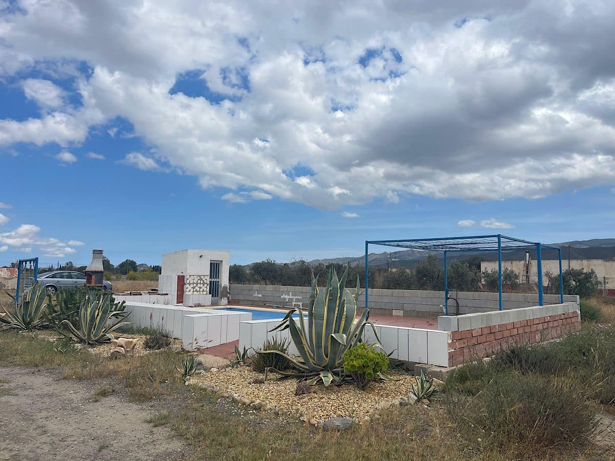 6 bedroom Finca/Country House for sale in Tabernas - € 165,000 (Ref: 9827088)