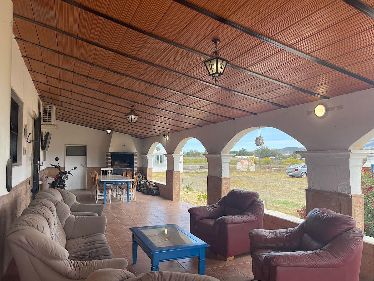 6 bedroom Finca/Country House for sale in Tabernas - € 165,000 (Ref: 9827088)