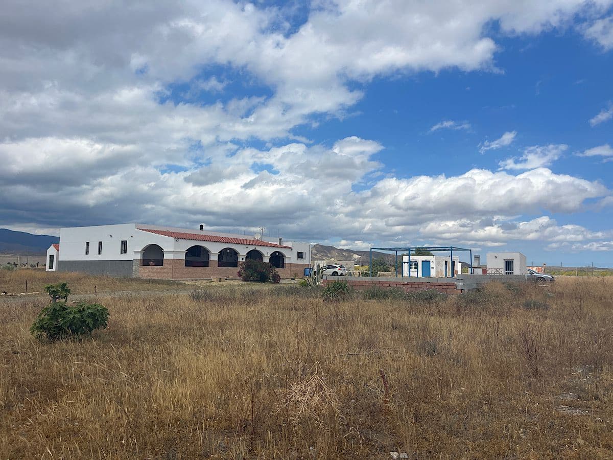 6 bedroom Finca/Country House for sale in Tabernas - € 165,000 (Ref: 9827088)