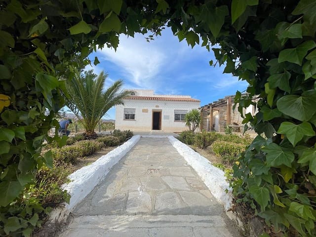 2 slaapkamer Finca/Landhuis te koop in Sorbas - € 210.000 (Ref: 9930338)