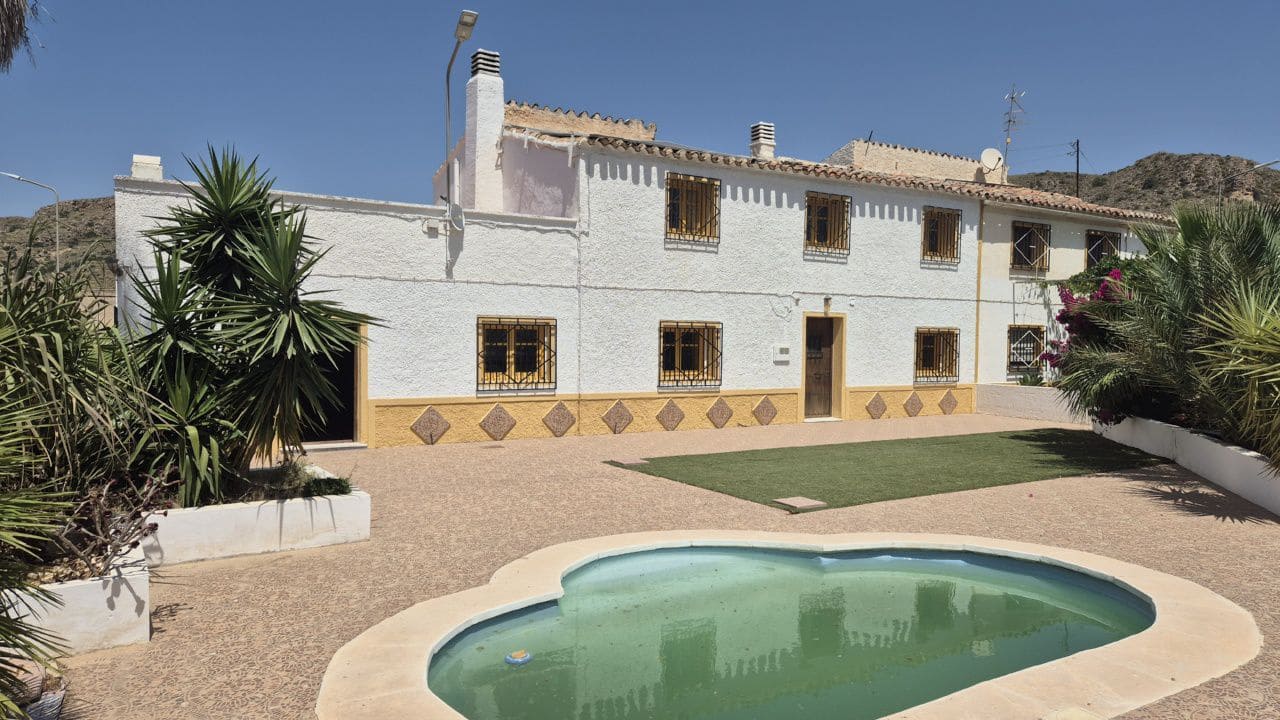 3 bedroom Townhouse for sale in Cariatiz with pool garage - € 157,000 (Ref: 9933717)