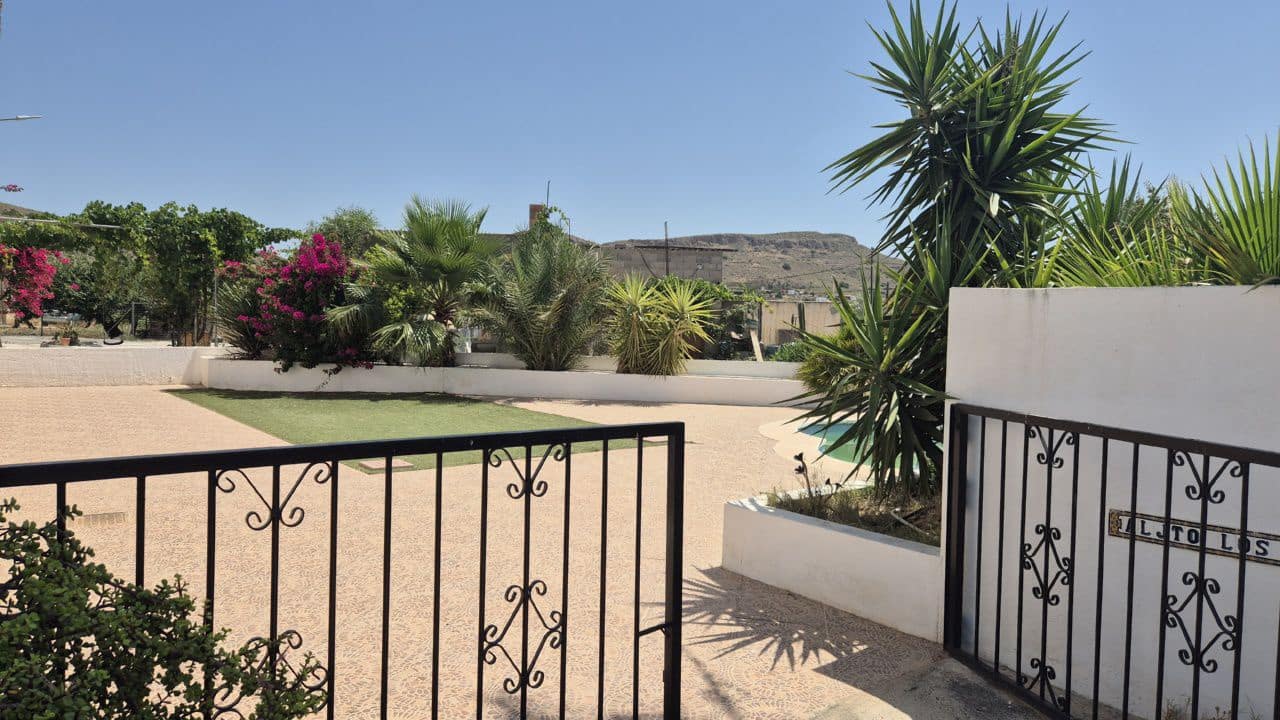 3 bedroom Townhouse for sale in Cariatiz with pool garage - € 157,000 (Ref: 9933717)