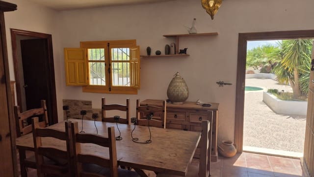 3 soverom Hus til salgs i Cariatiz, Sorbas med svømmebasseng garasje - € 157 000 (Ref: 9933717)