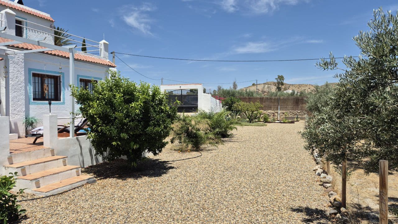 3 soveværelse Finca/Landehus til salg i Tabernas med swimmingpool garage - € 295.000 (Ref: 9959382)