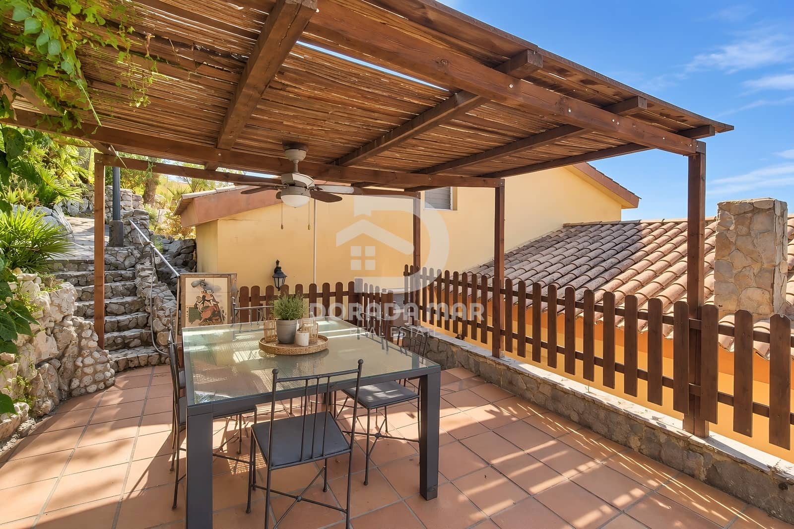 4 bedroom Villa for sale in Olivella - € 389,000 (Ref: 10158342)