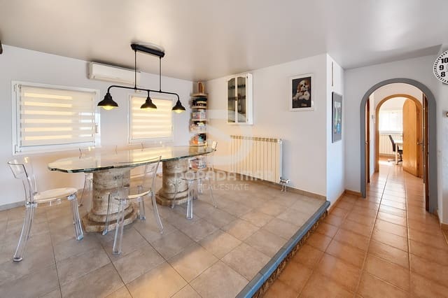 4 soveværelse Villa til salg i Olivella - € 389.000 (Ref: 10158342)