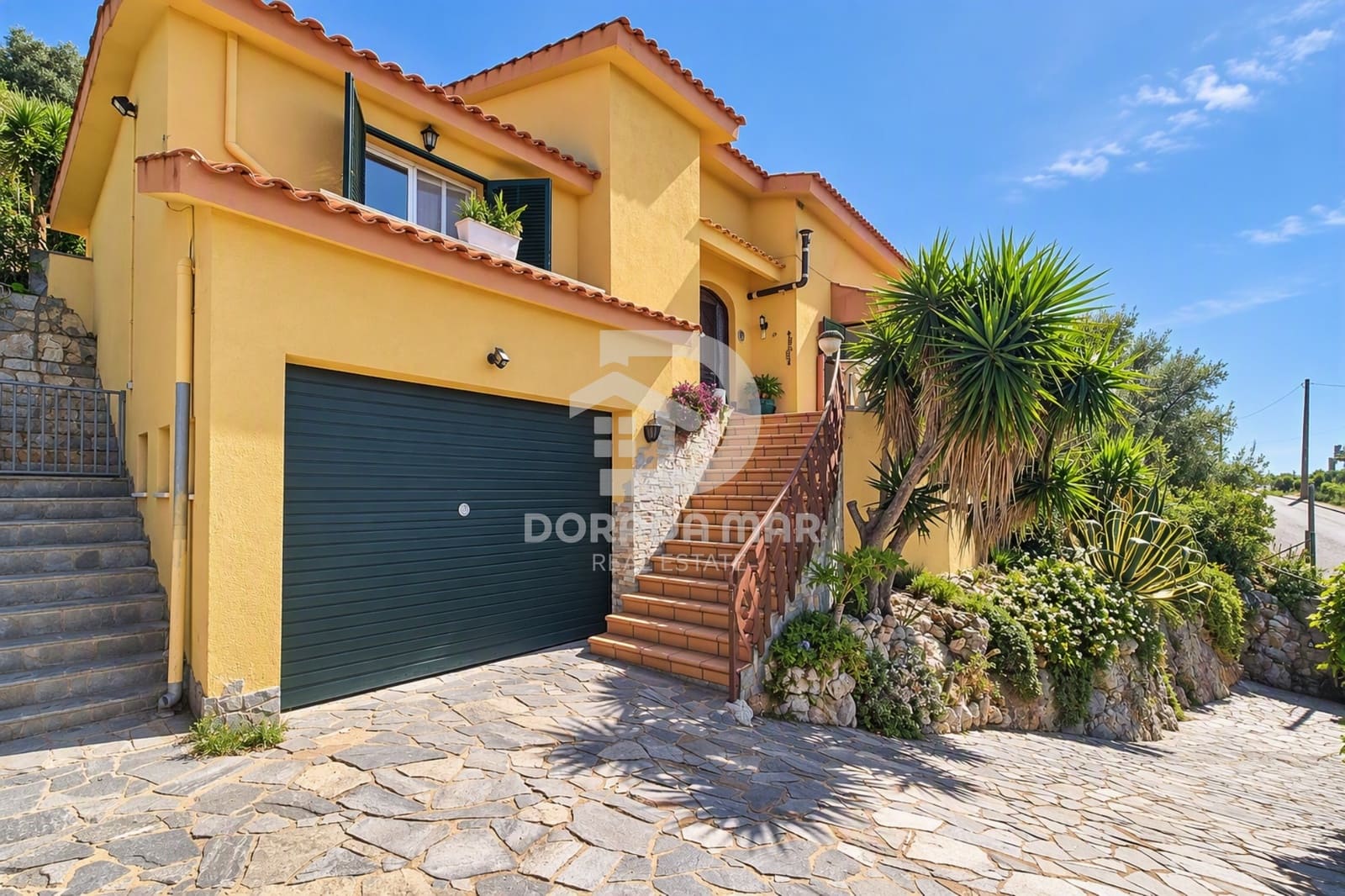 4 bedroom Villa for sale in Olivella - € 389,000 (Ref: 10158342)