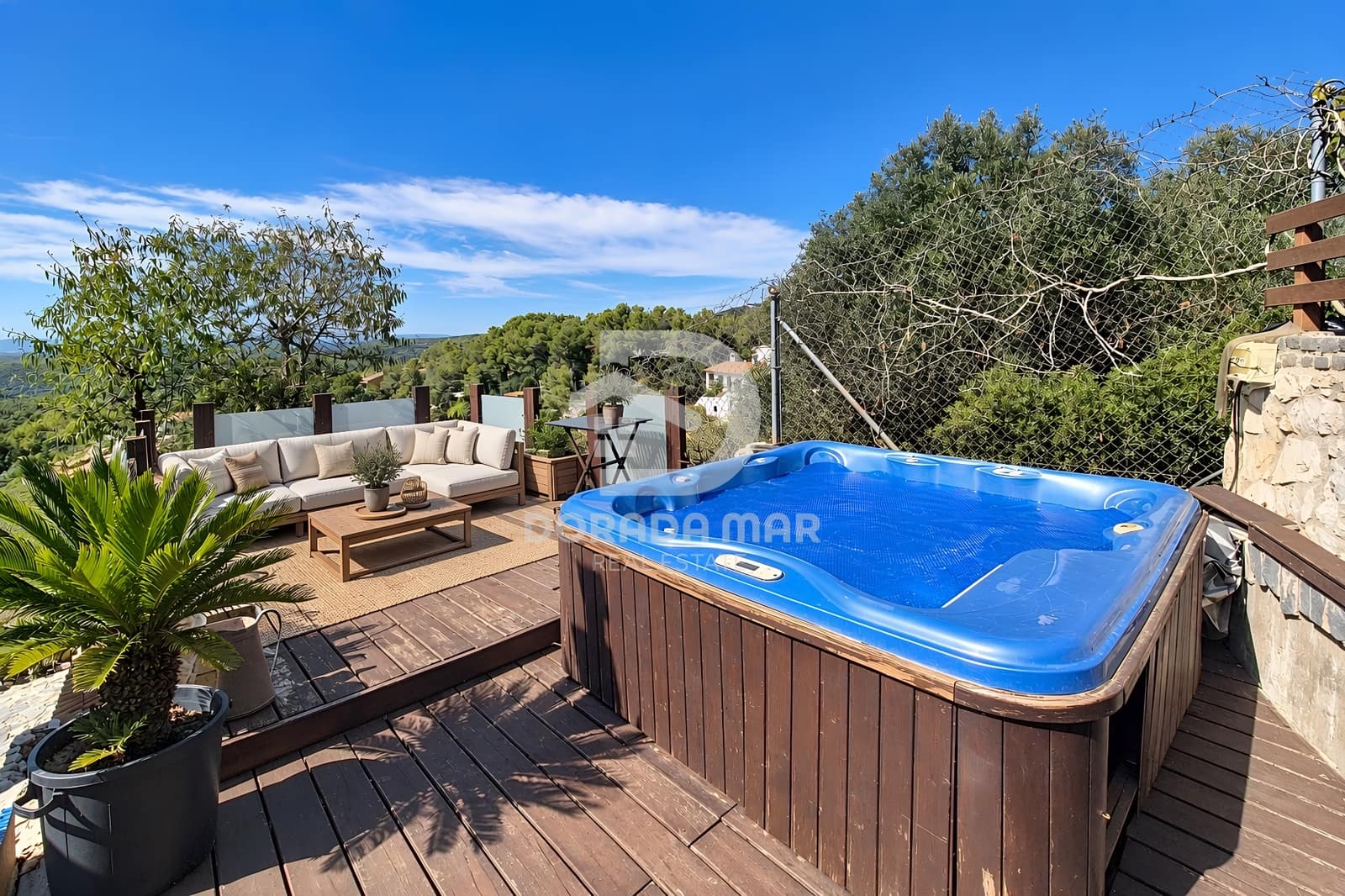 4 bedroom Villa for sale in Olivella - € 389,000 (Ref: 10158342)