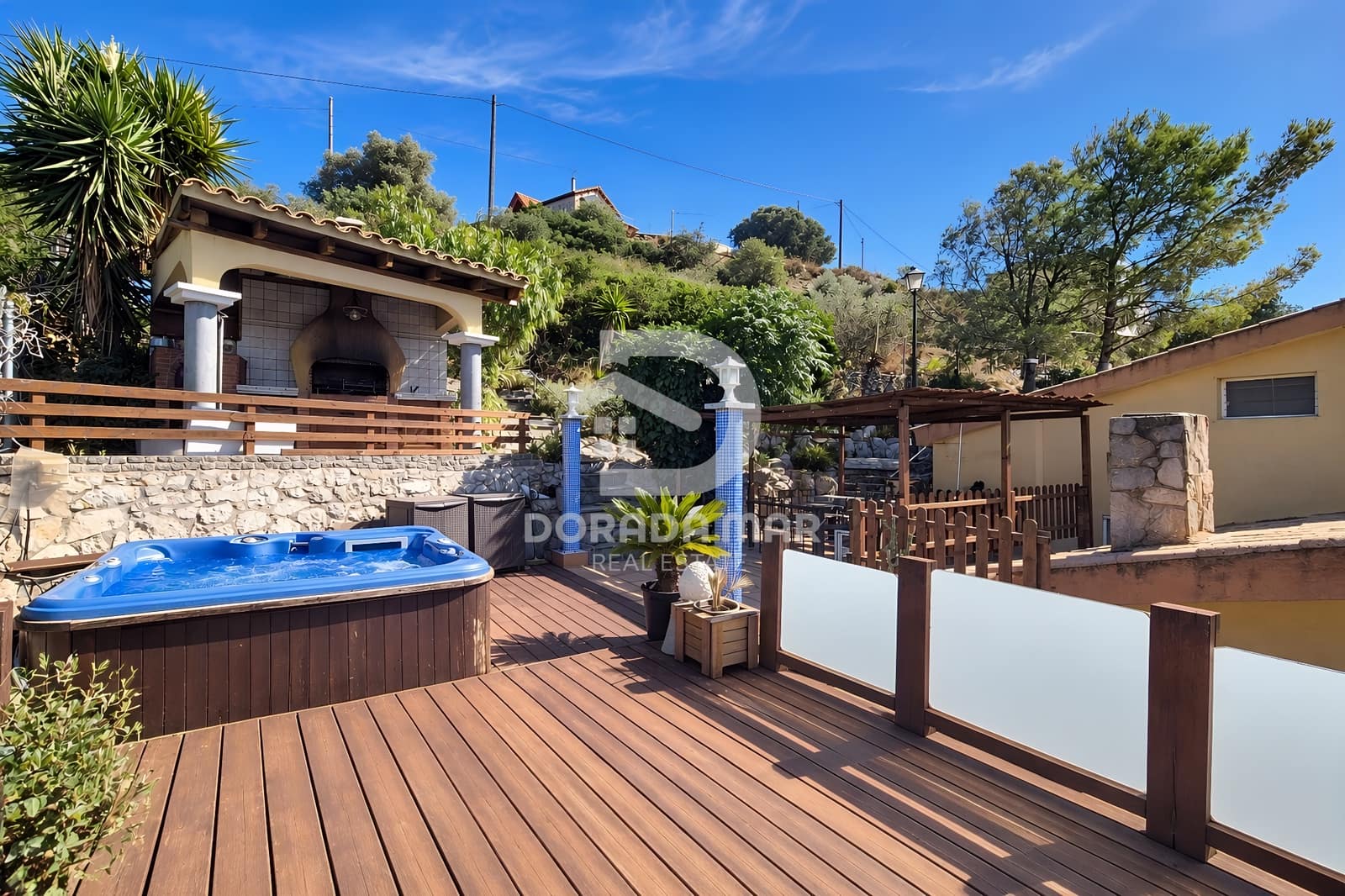 4 bedroom Villa for sale in Olivella - € 389,000 (Ref: 10158342)