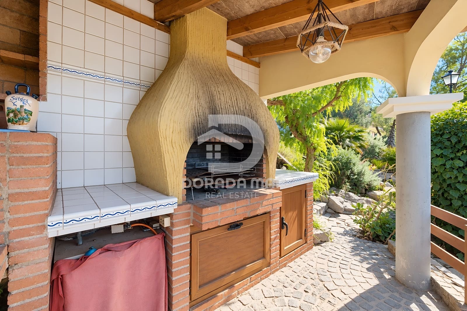 4 bedroom Villa for sale in Olivella - € 389,000 (Ref: 10158342)