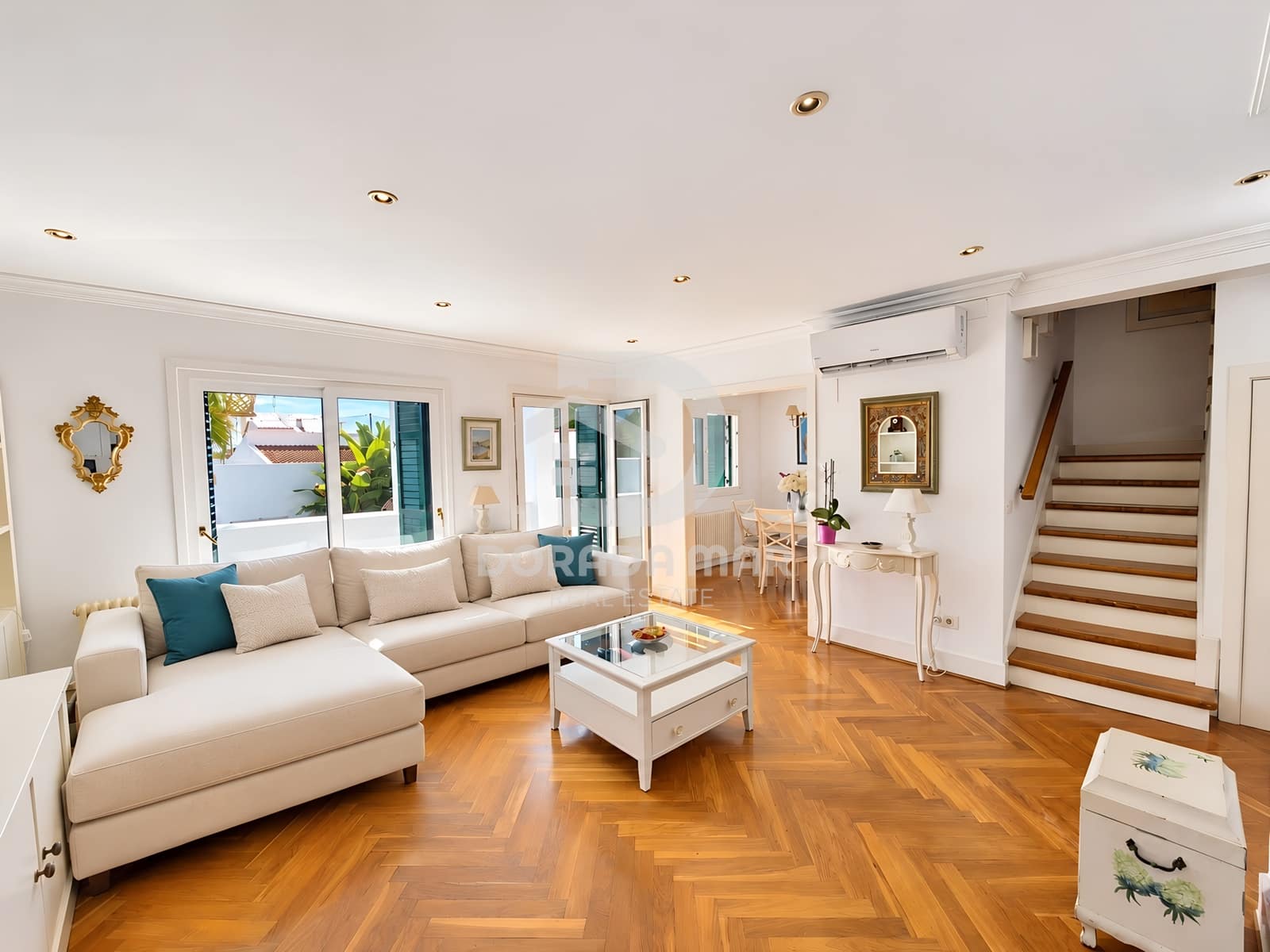 4 bedroom Villa for sale in Sant Pere de Ribes with pool - € 968,000 (Ref: 10158415)