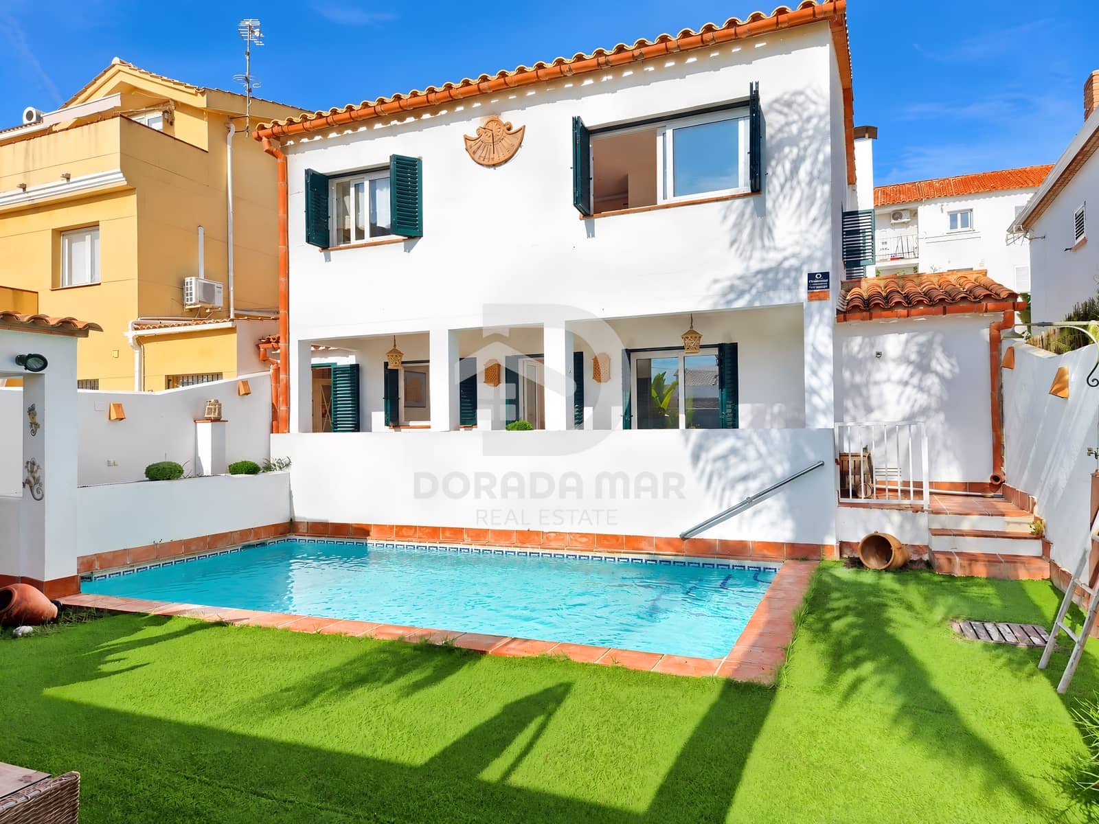 4 bedroom Villa for sale in Sant Pere de Ribes with pool - € 968,000 (Ref: 10158415)