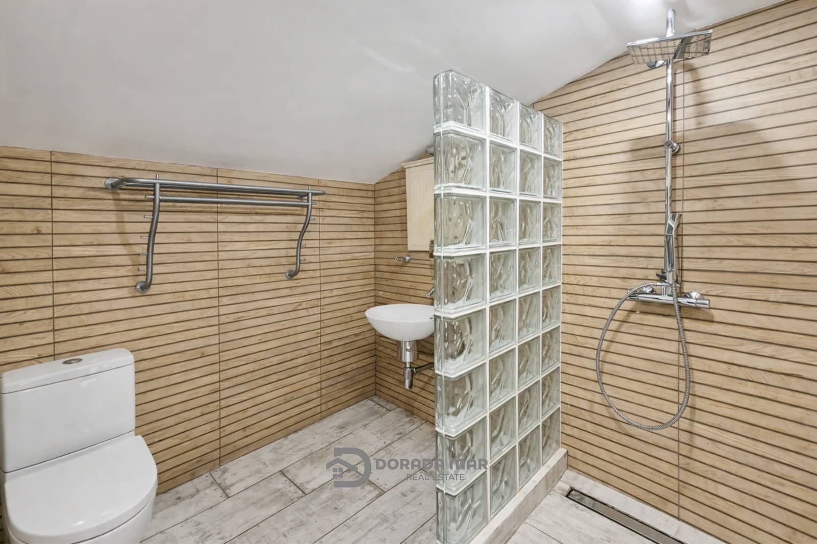 7 sypialnia Pensjonat na sprzedaż w Olivella z basenem garażem - 1 690 000 € (Ref: 9889498)