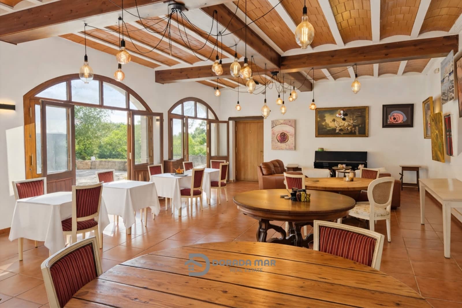 7 sypialnia Pensjonat na sprzedaż w Olivella z basenem garażem - 1 690 000 € (Ref: 9889498)