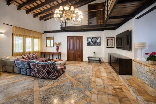 7 sypialnia Pensjonat na sprzedaż w Olivella z basenem garażem - 1 690 000 € (Ref: 9889498)
