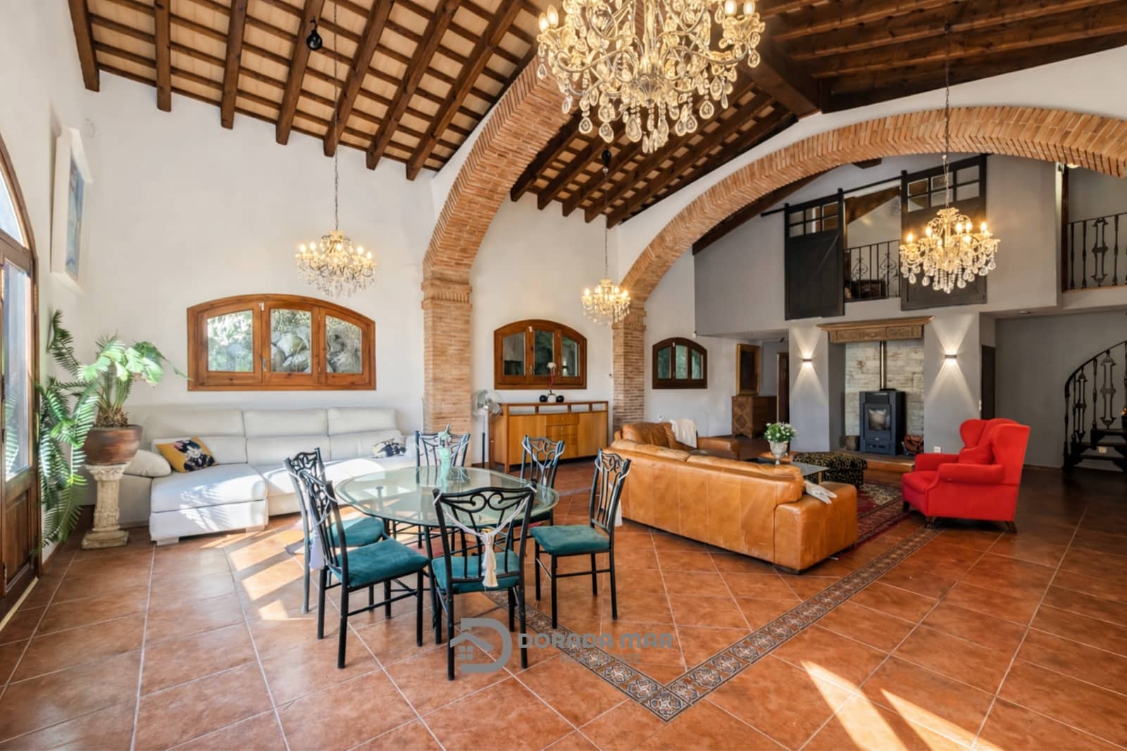 7 sypialnia Pensjonat na sprzedaż w Olivella z basenem garażem - 1 690 000 € (Ref: 9889498)