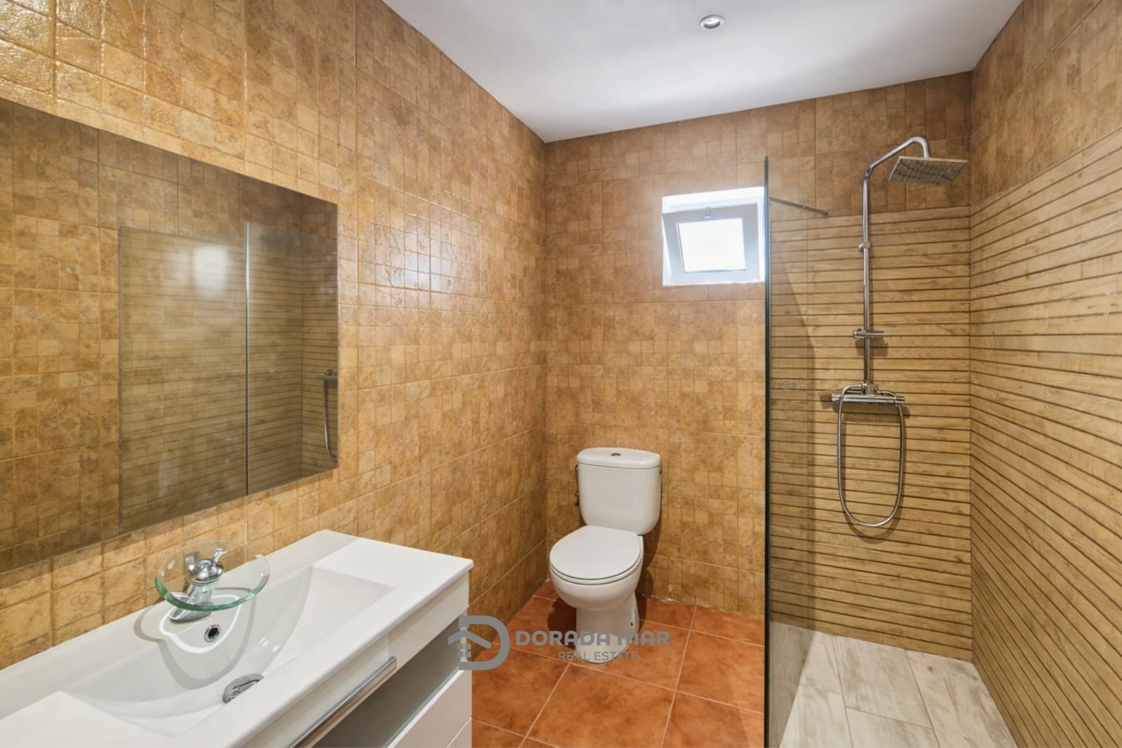 7 sypialnia Pensjonat na sprzedaż w Olivella z basenem garażem - 1 690 000 € (Ref: 9889498)