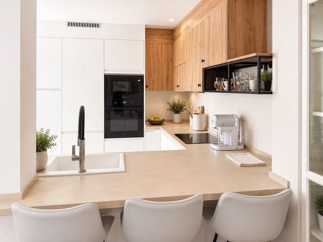 3 slaapkamer Flat te huur in Torre del Mar, Vélez-Málaga met zwembad - € 1.920 (Ref: 10004995)