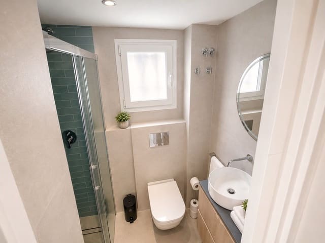 3 slaapkamer Flat te huur in Torre del Mar, Vélez-Málaga met zwembad - € 1.920 (Ref: 10004995)