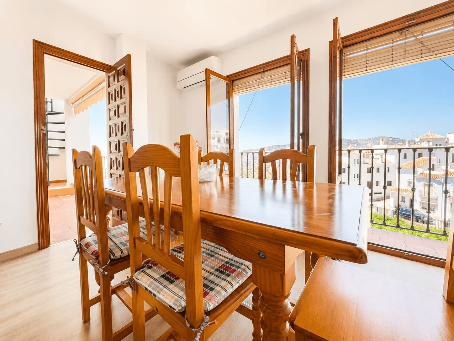 3 bedroom Apartment for rent in Frigiliana - € 1,200 (Ref: 10008308)