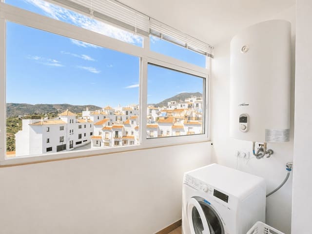 3 bedroom Apartment for rent in Frigiliana - € 1,200 (Ref: 10008308)