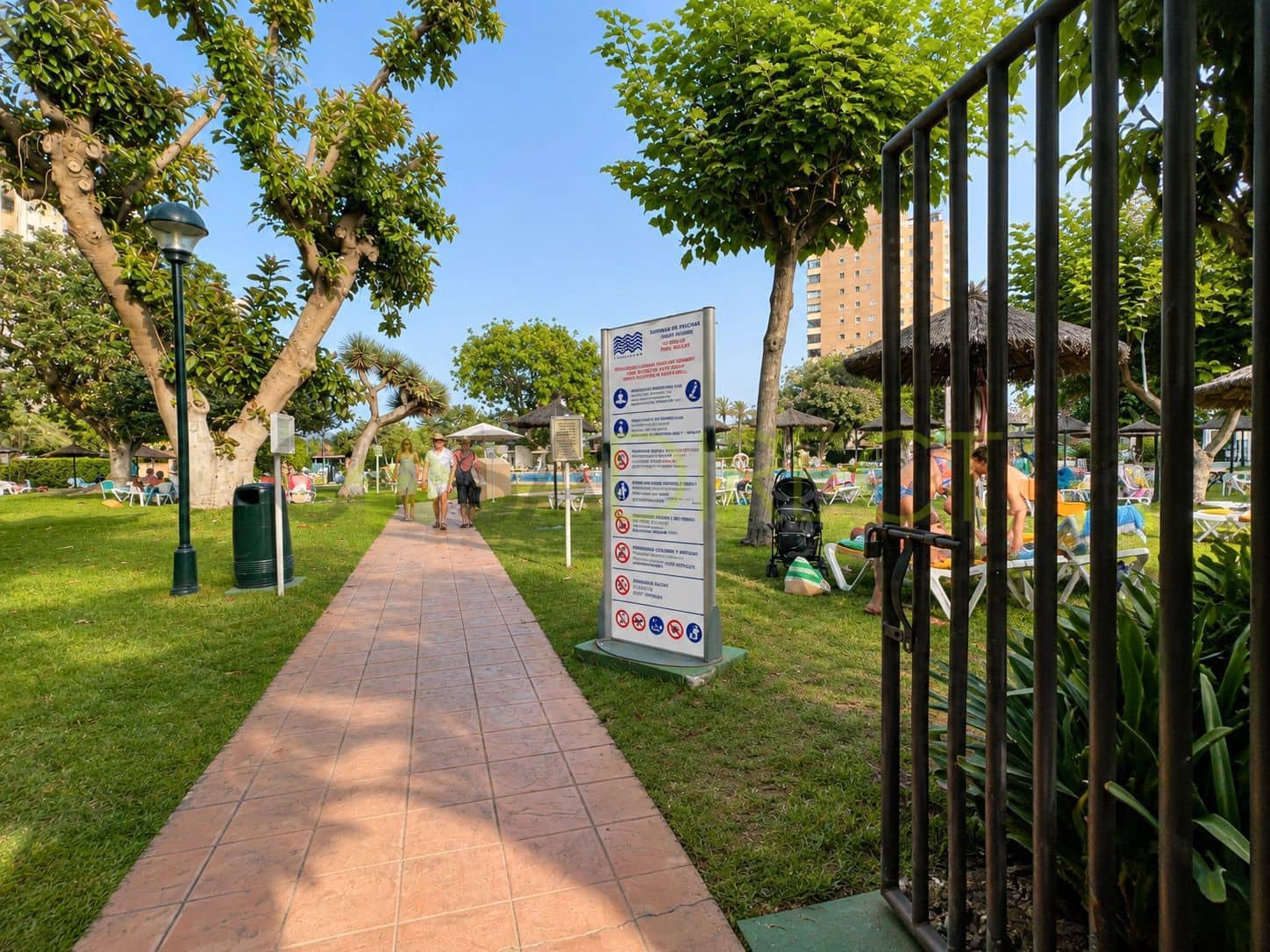 2 bedroom Flat for rent in Torremolinos with pool garage - € 1,920 (Ref: 10012808)