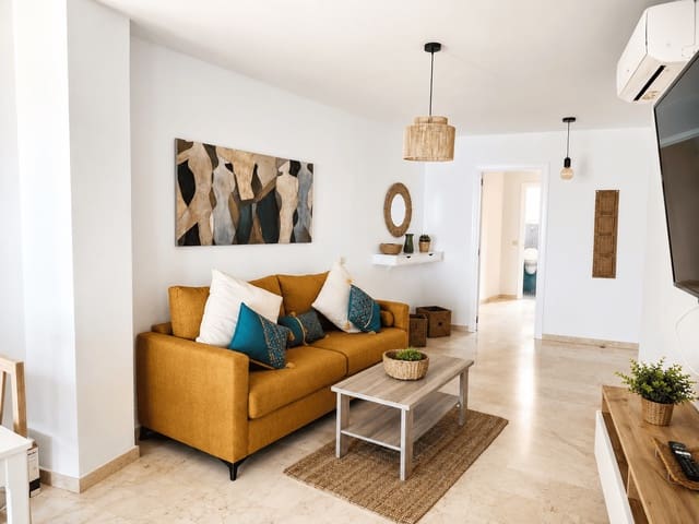 2 quarto Apartamento para arrendar em Estepona com garagem - 1 800 € (Ref: 10026734)