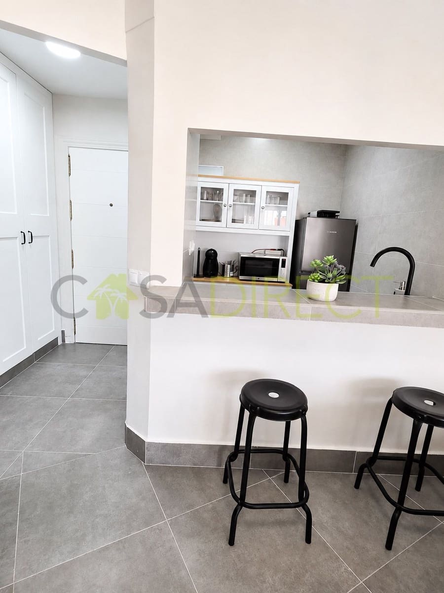 Studio à louer à Torrox avec piscine - 900 € (Ref: 10033433)