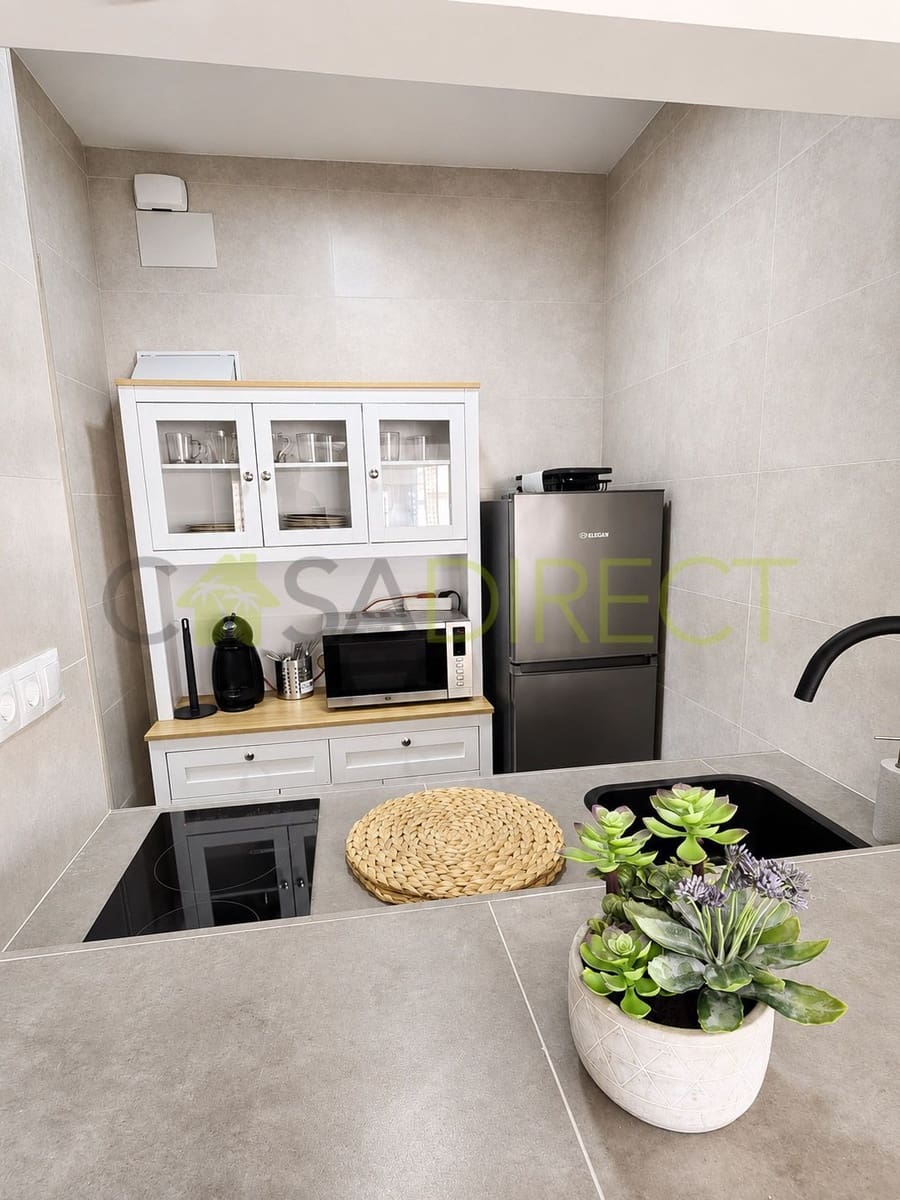 Studio à louer à Torrox avec piscine - 900 € (Ref: 10033433)