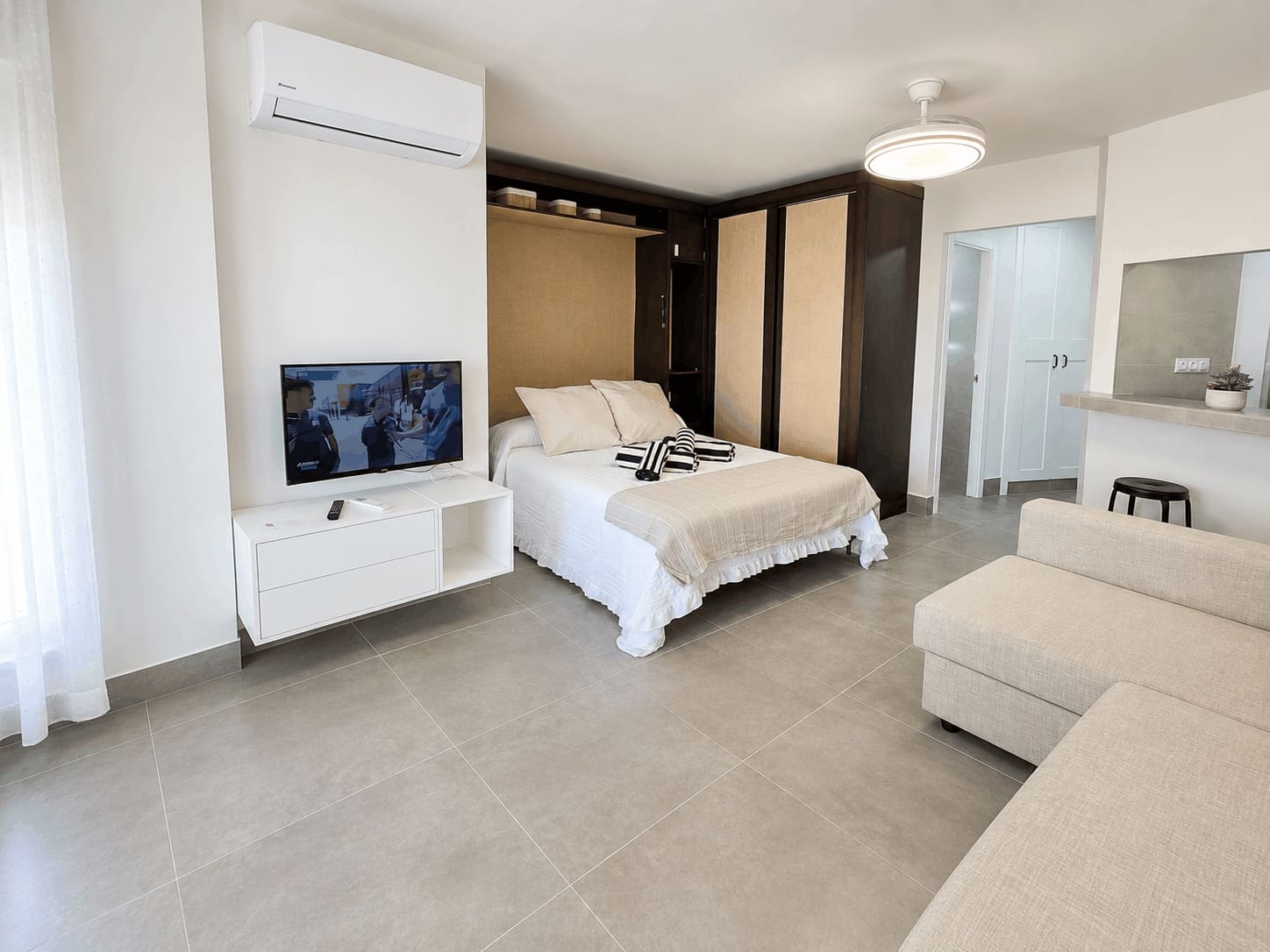 Studio for rent in Torrox with pool - € 900 (Ref: 10033433)