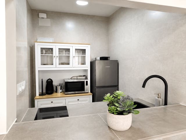 Yksiö vuokrattavana paikassa Torrox mukana uima-altaan - 900 € (Ref: 10033433)