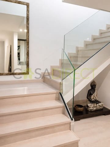 3 soverom Kjedet enebolig til leie i Nerja med svømmebasseng garasje - € 2 170 (Ref: 10033434)