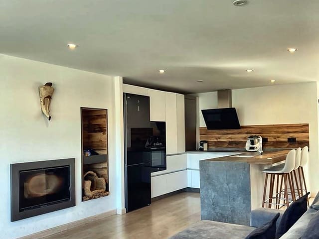 3 Zimmer Doppelhaus zu vermieten in Nerja mit Pool Garage - 2.170 € (Ref: 10033434)
