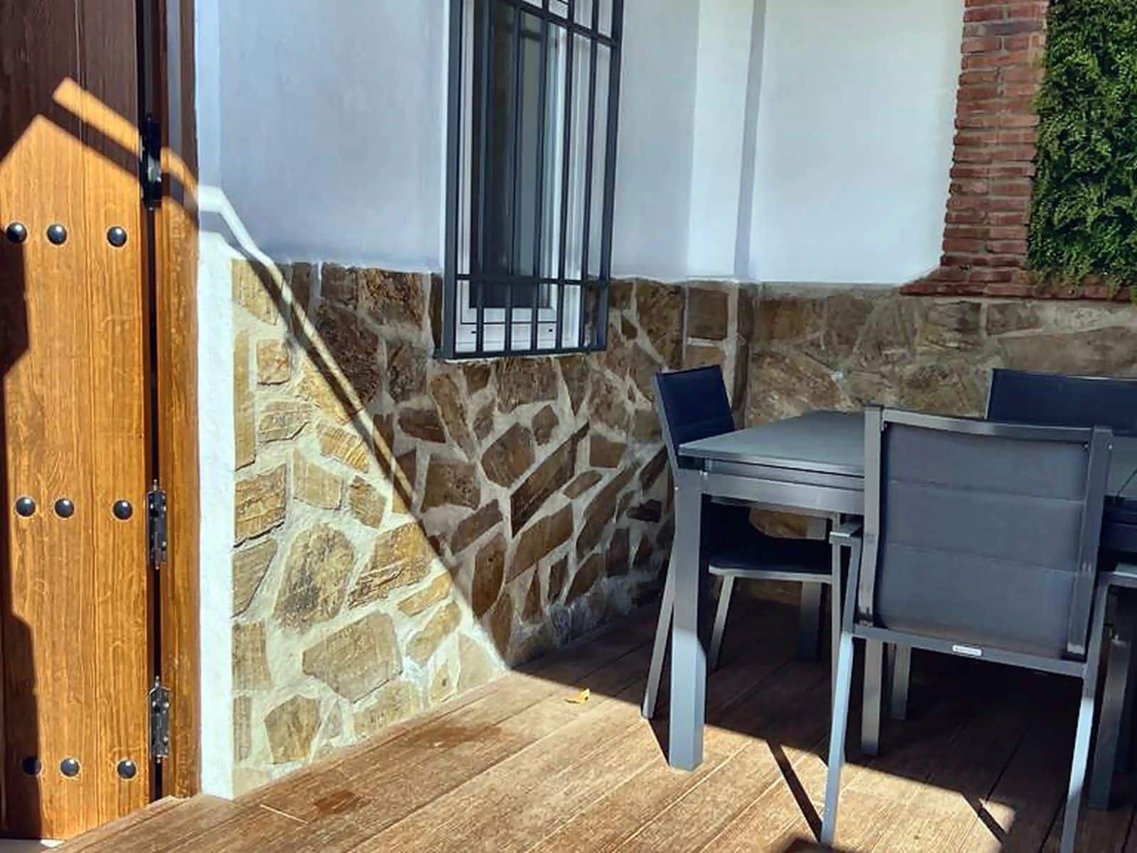 3 bedroom Semi-detached Villa for rent in Nerja with pool garage - € 2,170 (Ref: 10033434)
