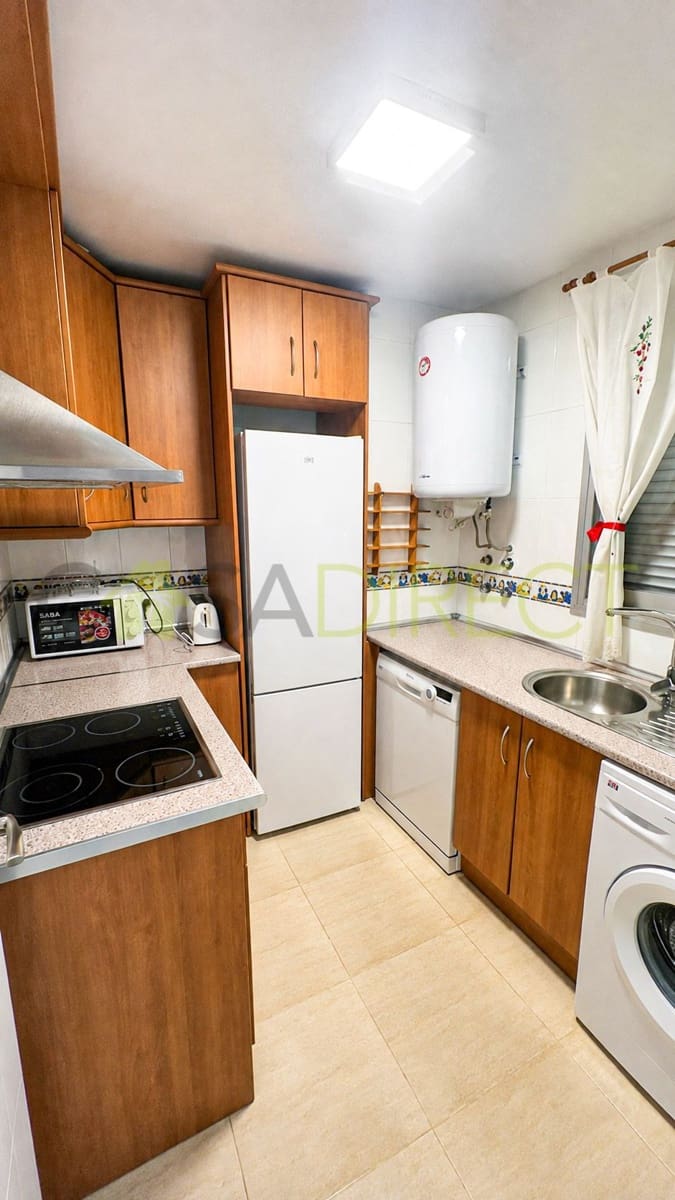 Piso de 2 habitaciones en Granada ciudad en alquiler con piscina - 900 € (Ref: 10042497)