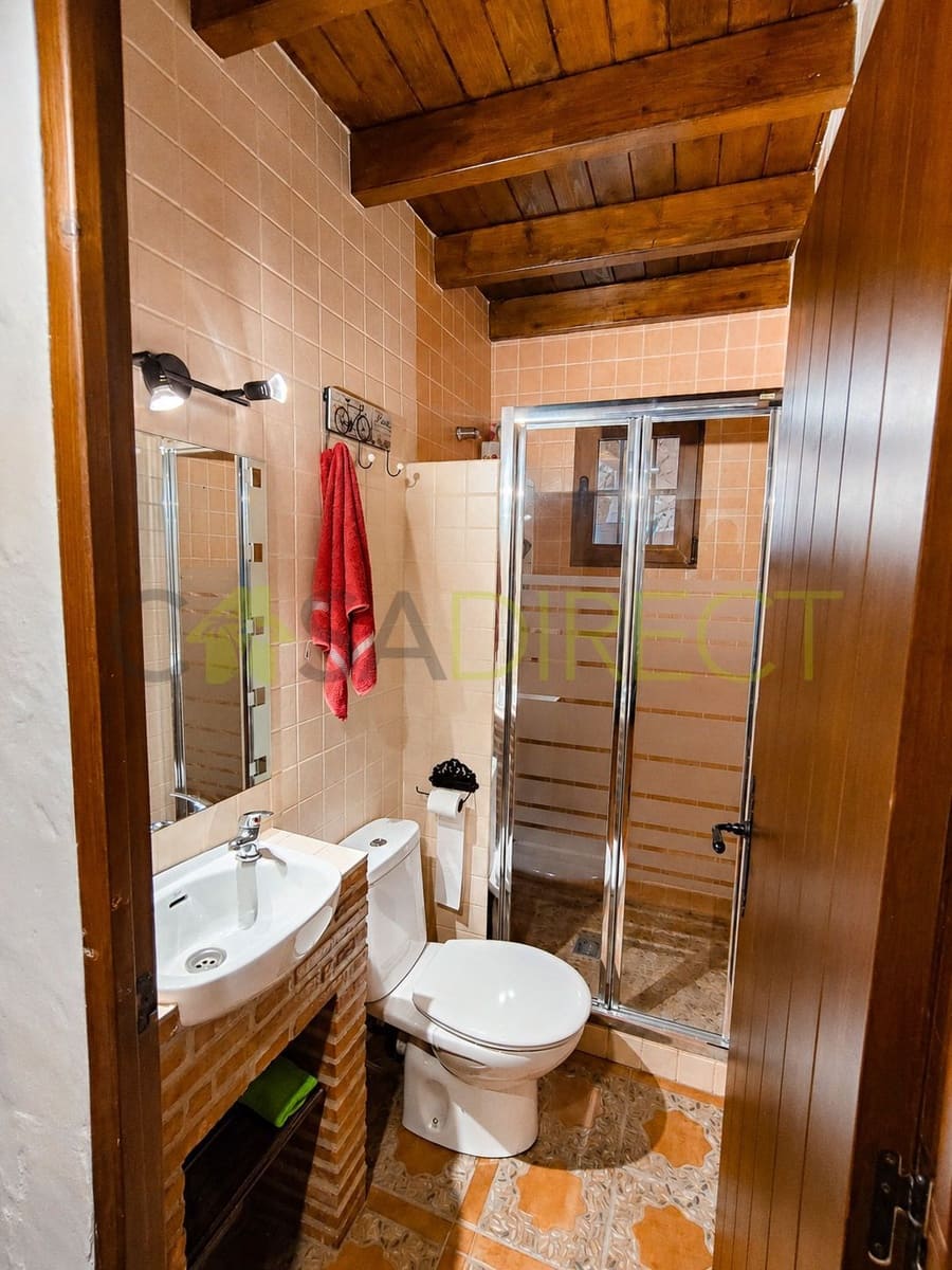 3 bedroom Finca/Country House for rent in Riogordo with pool garage - € 1,200 (Ref: 10046816)
