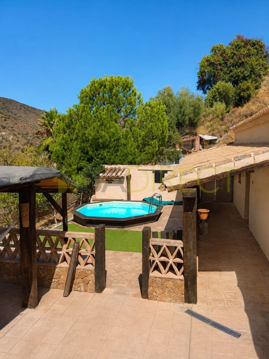 3 bedroom Finca/Country House for rent in Riogordo with pool garage - € 1,200 (Ref: 10046816)