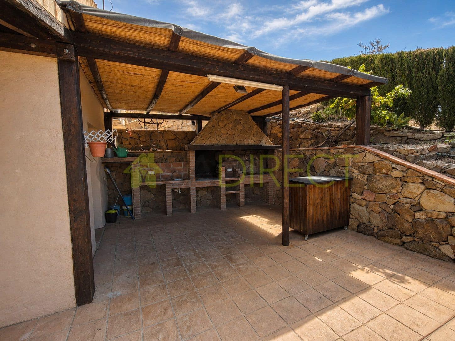 3 bedroom Finca/Country House for rent in Riogordo with pool garage - € 1,200 (Ref: 10046816)